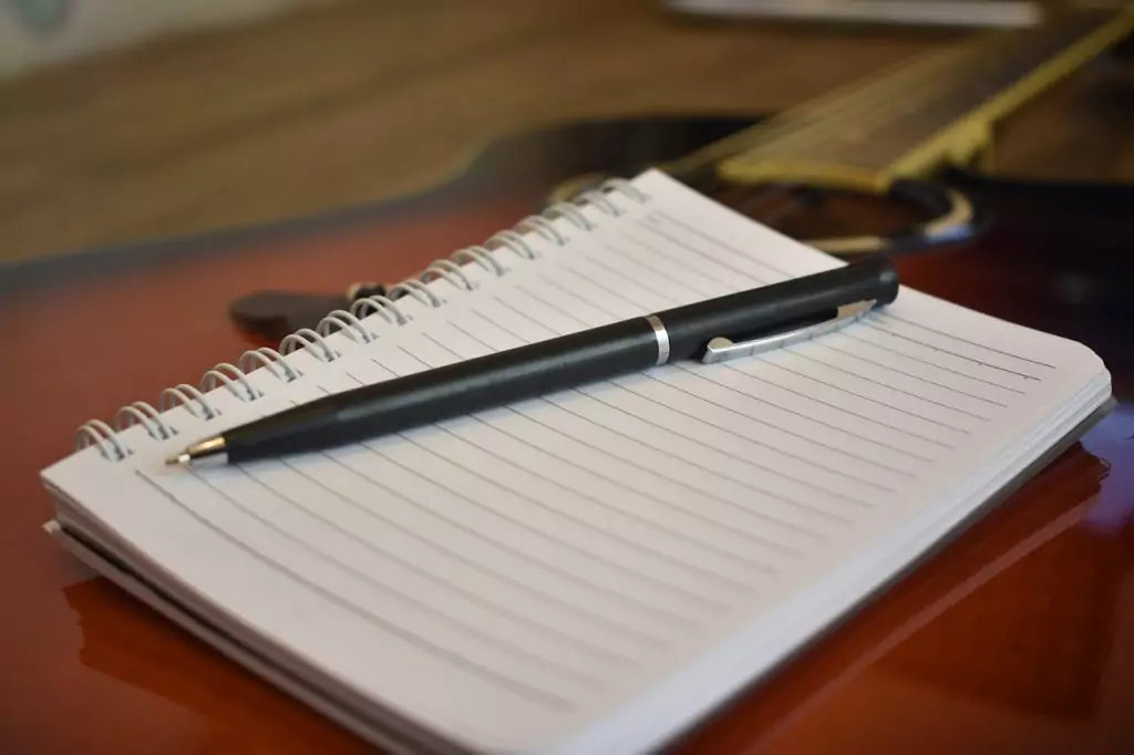Songwriting-Sessions in Landshut-Hier bekommst du kreative Unterstützung 🎶✍️